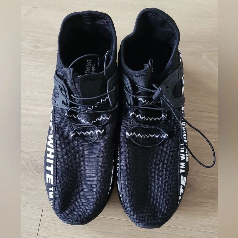 NWT Men’s Lace Up Breathable Mesh Slip On Running  Non-Slip Sneakers Sz 10.5 (45